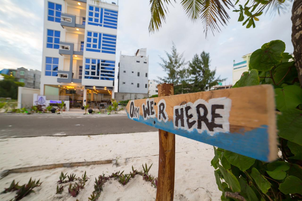 The White Harp Beach Hotel Male Exterior photo