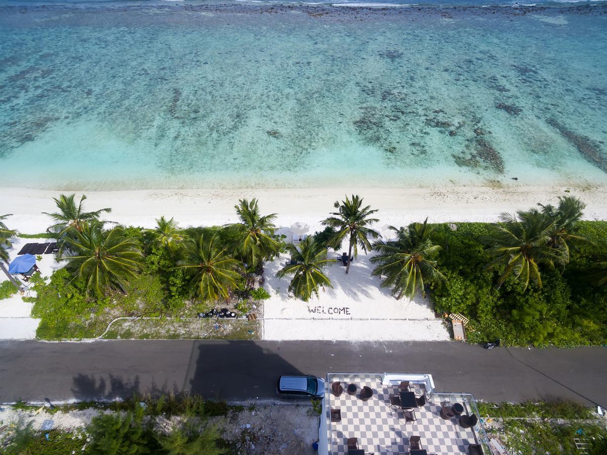 The White Harp Beach Hotel Male Exterior photo